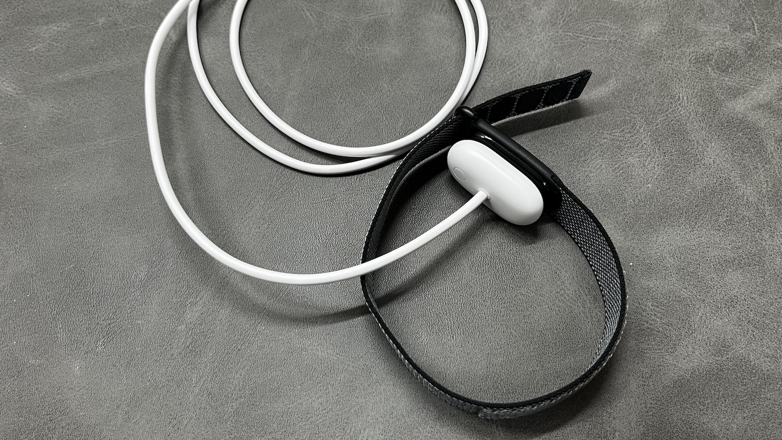 Fitbit Air充電イメージ