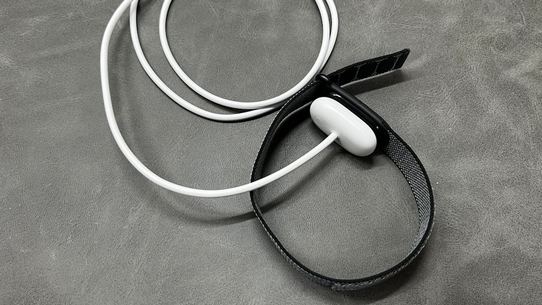 Fitbit Air充電イメージ