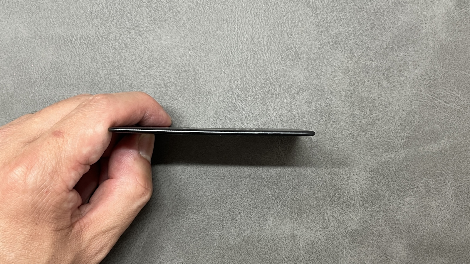 Eufy Security SmartTrack Card側面