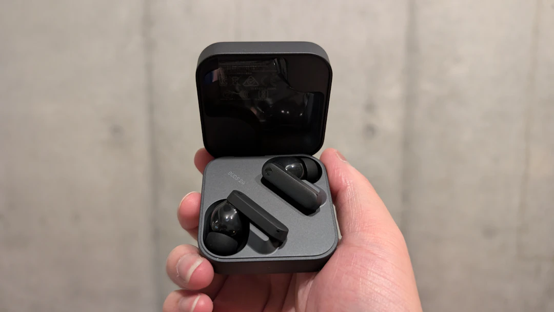 ケース持ってみた