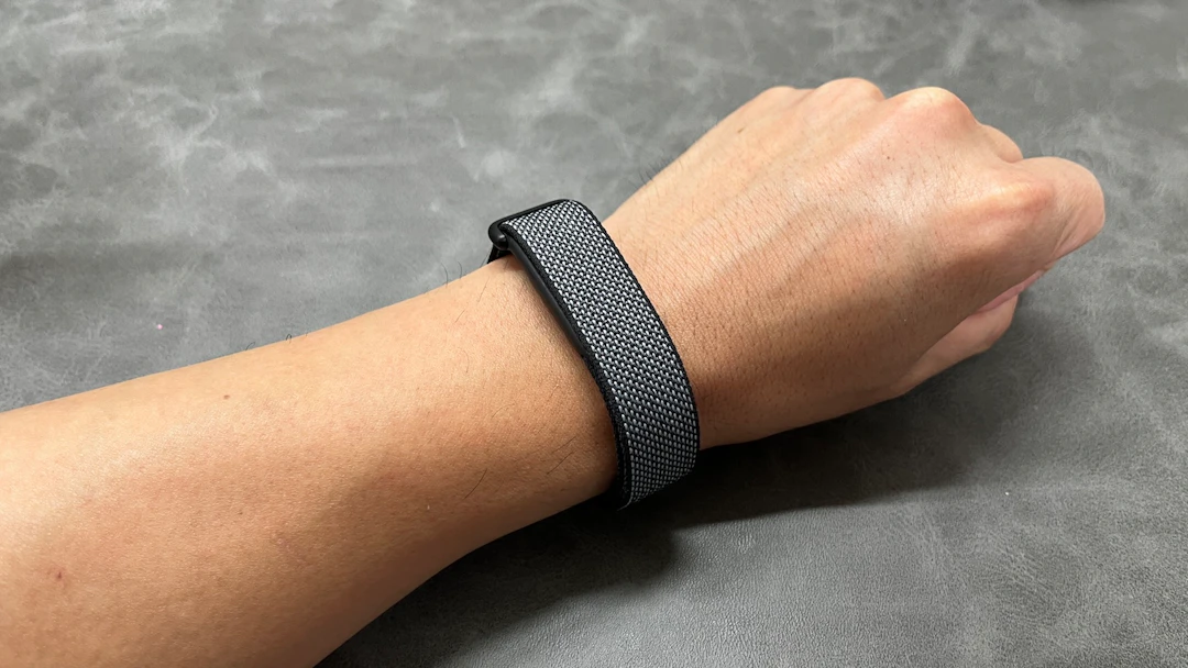 Fitbit Air装着イメージ