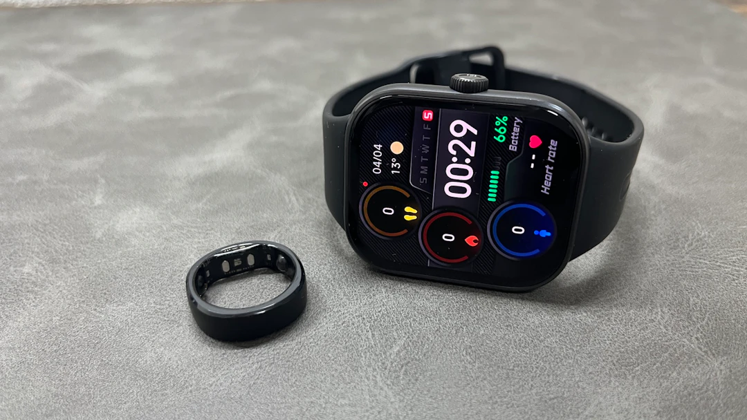 スマートウォッチ vs スマートリングで徹底比較!24時間健康管理の最適解