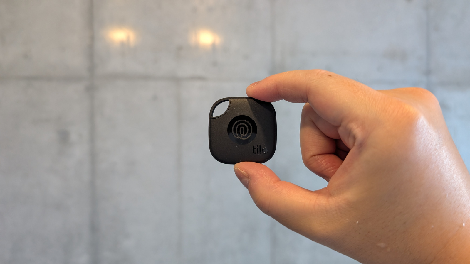 持ってみた（シンプルでコンパクト）