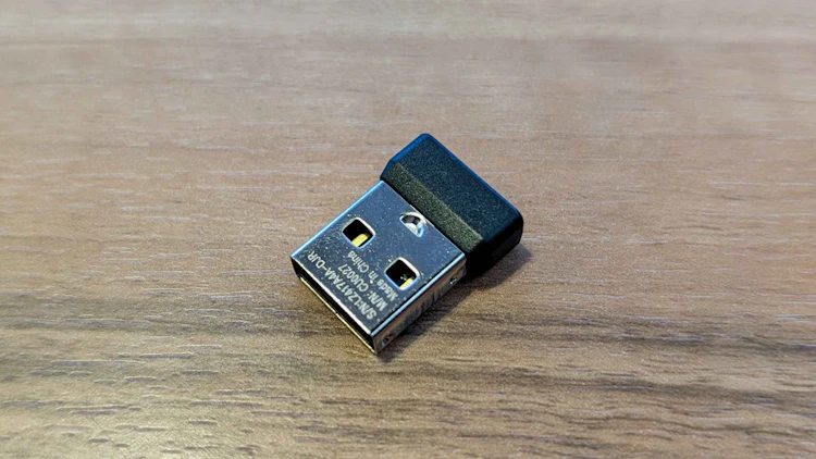 G304の専用ドングル