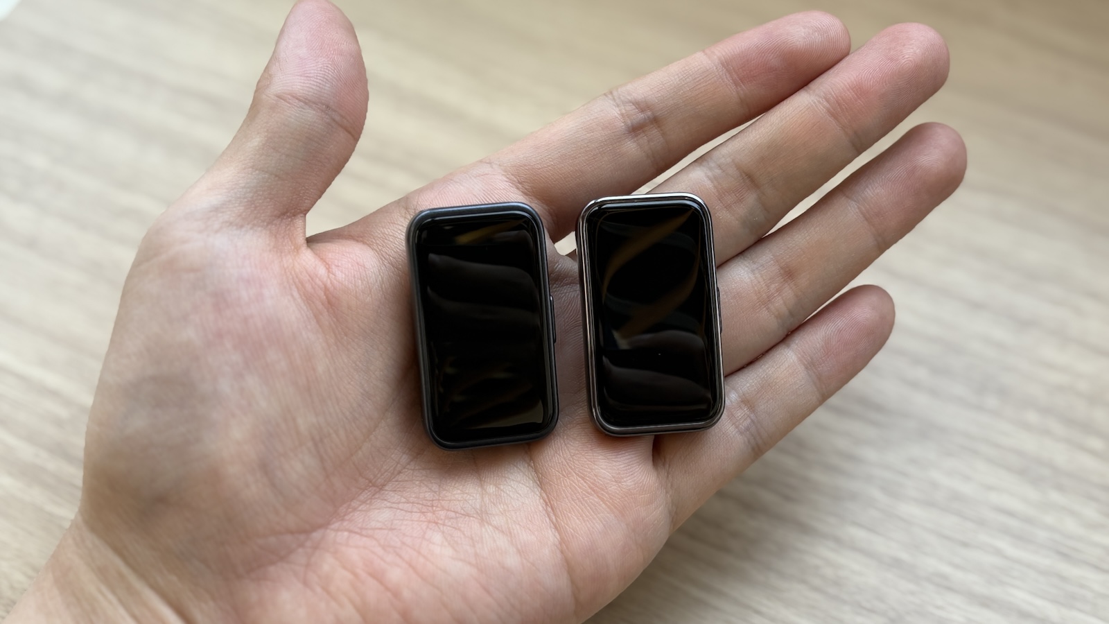 HUAWEI Band 9, 10ベゼルの違い