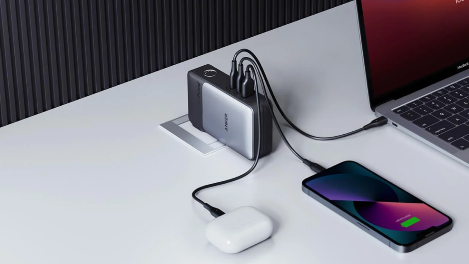 Anker 733 power bank レビュー】一線を画す急速充電器とは