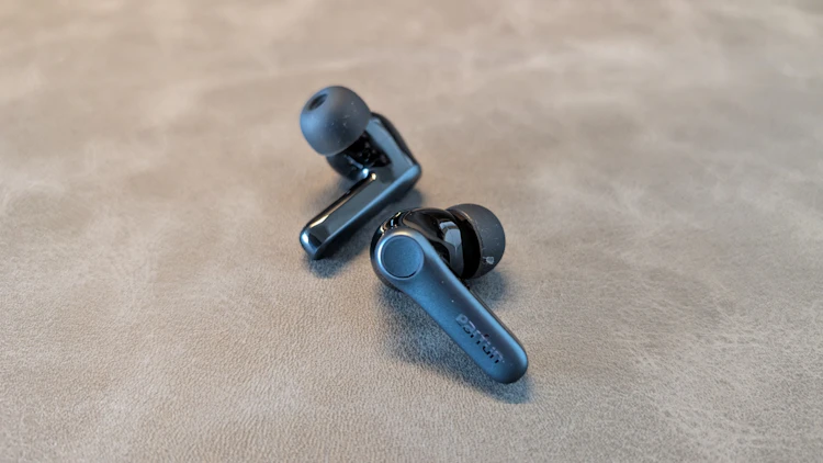 奇をてらわず、精悍なルックス