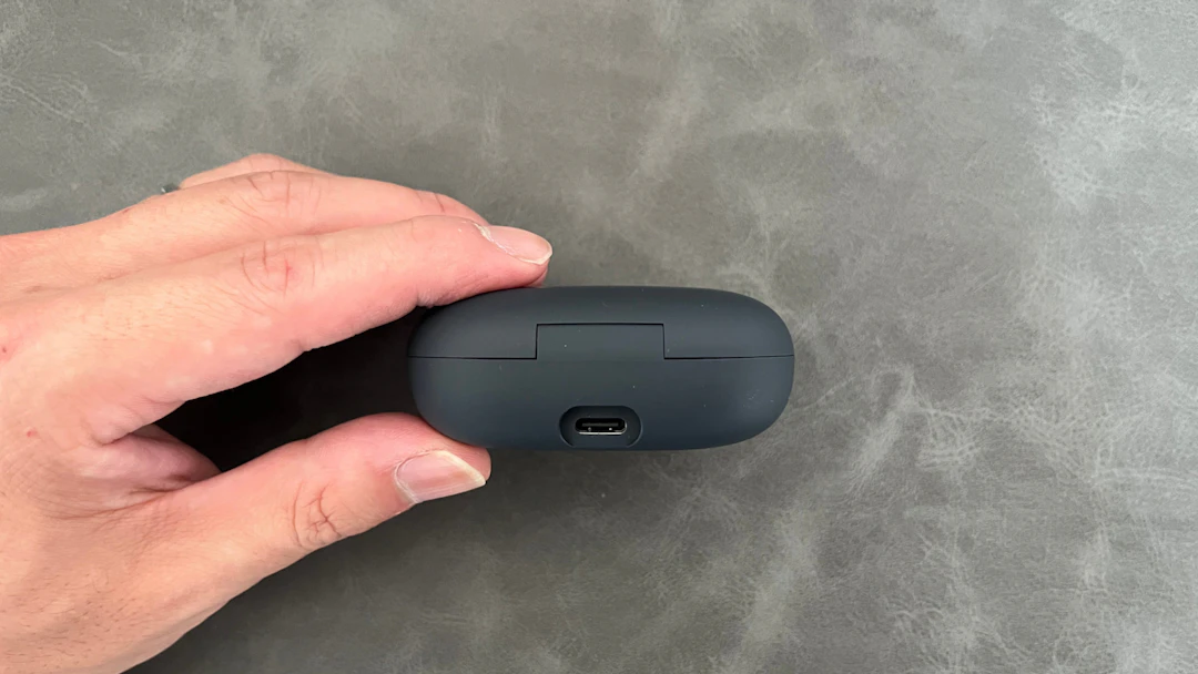 Shokz OpenFit Air本体側面