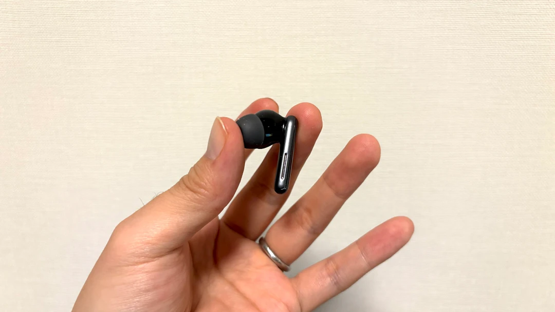 Soundcore Liberty 5 感圧センサー部