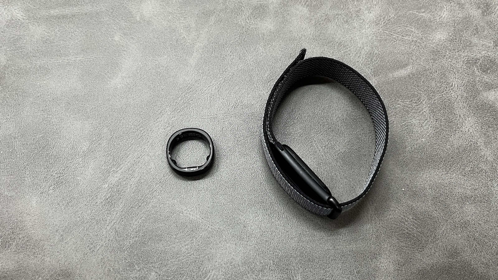 Fitbit Airとスマートリング比較