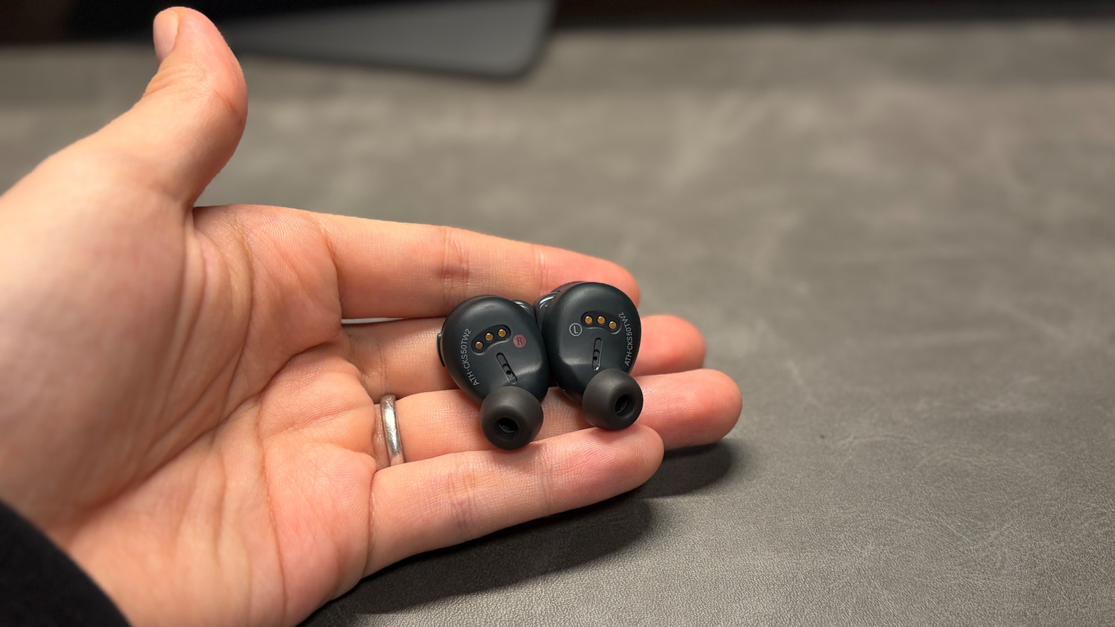 ATH-CKS50TW2 サイズ感