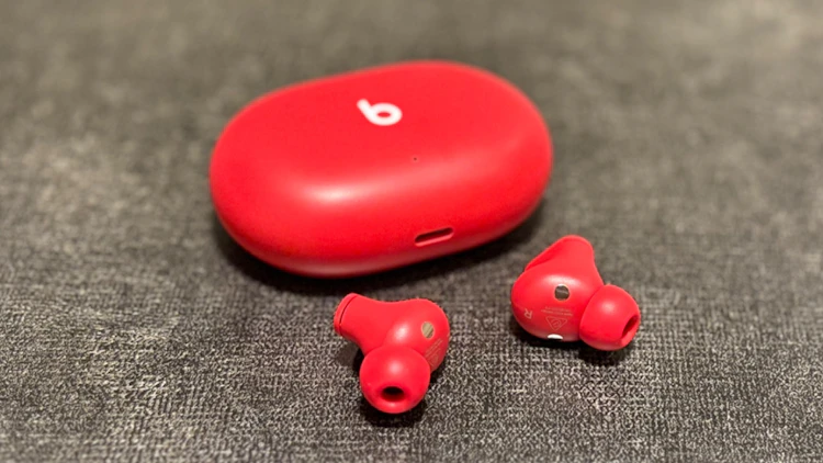 Beats Studio Buds 全体