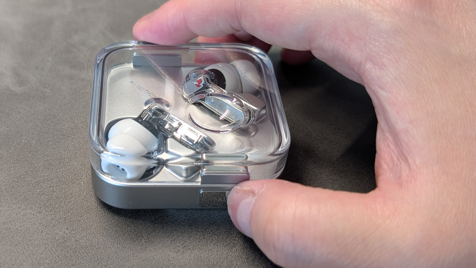 TALKボタンを押すことで使えます