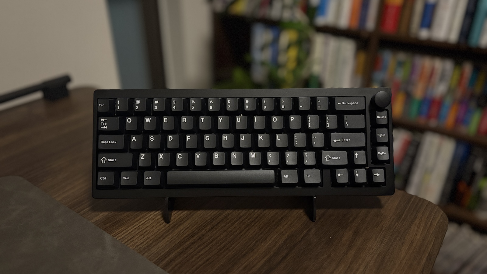 新品　EPOMAKER P65 ブラック Amazon.com: EPOMAKER P65 QMK/VIA Wireless Aluminum Gaming