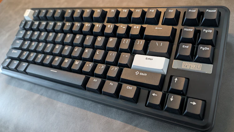 Epomaker TH85レビュー!高コスパ万能メカニカルキーボードはこれだ のサムネイル