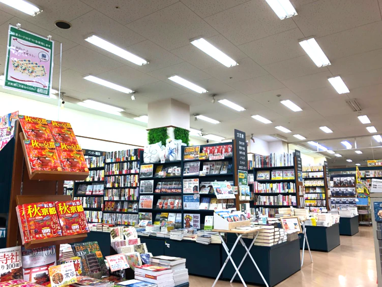 地域に根ざした取り組みも。「平和書店 アル・プラザ茨木店」