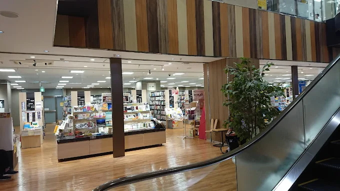 文化とつながる書店、これからも - うつのみや金沢香林坊店