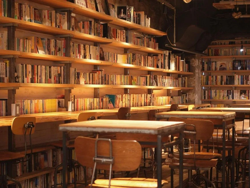 忙しい現代人でも通える図書館。「森の図書室」