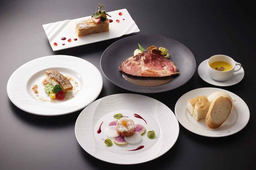 クリスマスローストビーフコース 8,000円