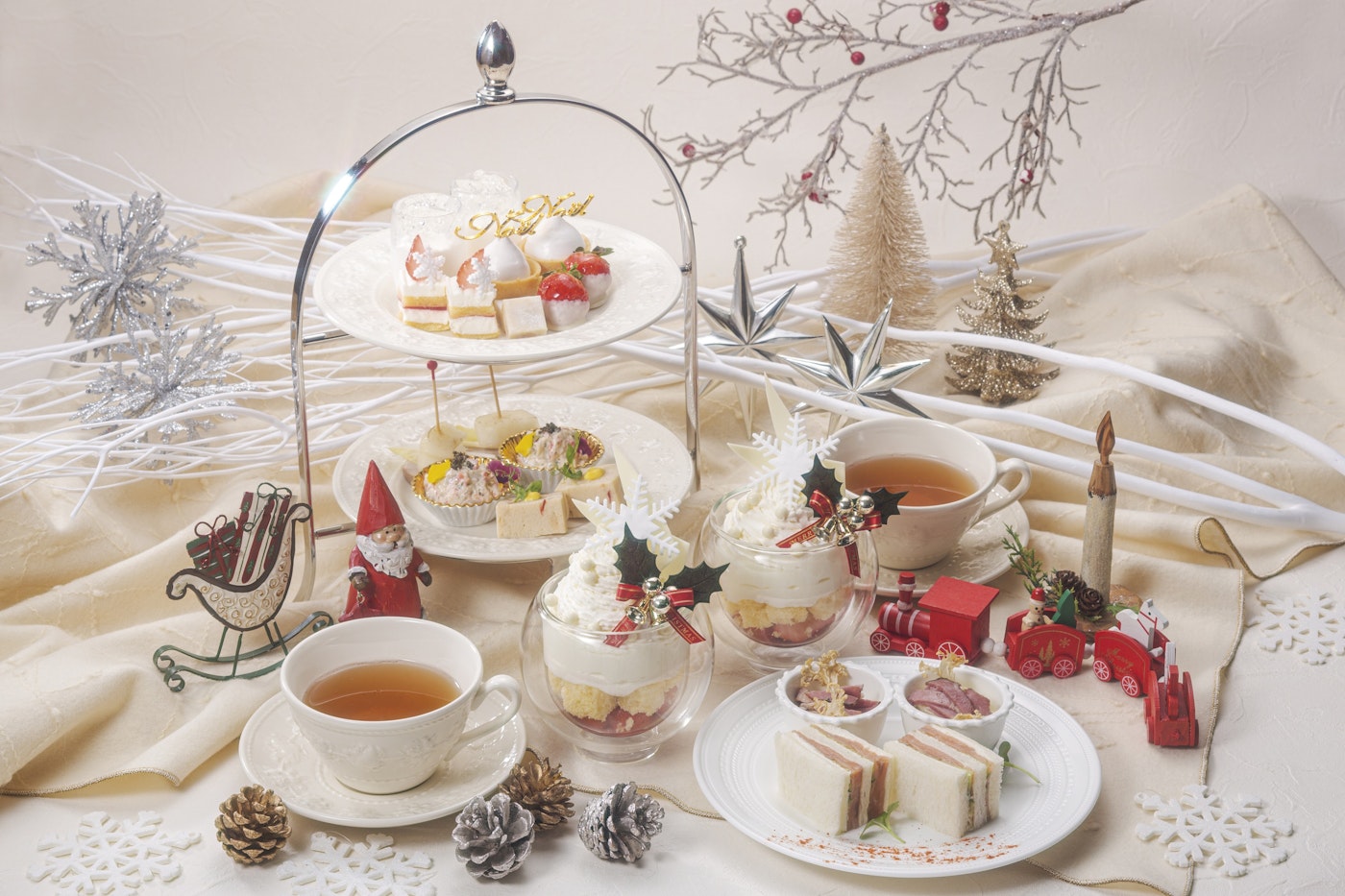 AFTERNOON TEA with “SIROCCO”「ホワイトクリスマス」（写真は2名様分）