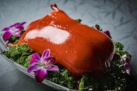 Freshly baked Peking duck in Chinese restaurant style - made even more fragrant in our original Shunju oven -