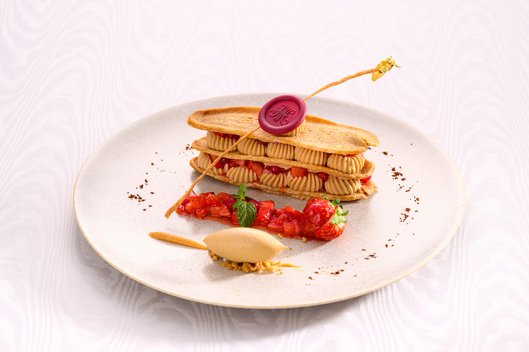 ■苺のミルフィーユ 2,000円(消費税・サービス料込)