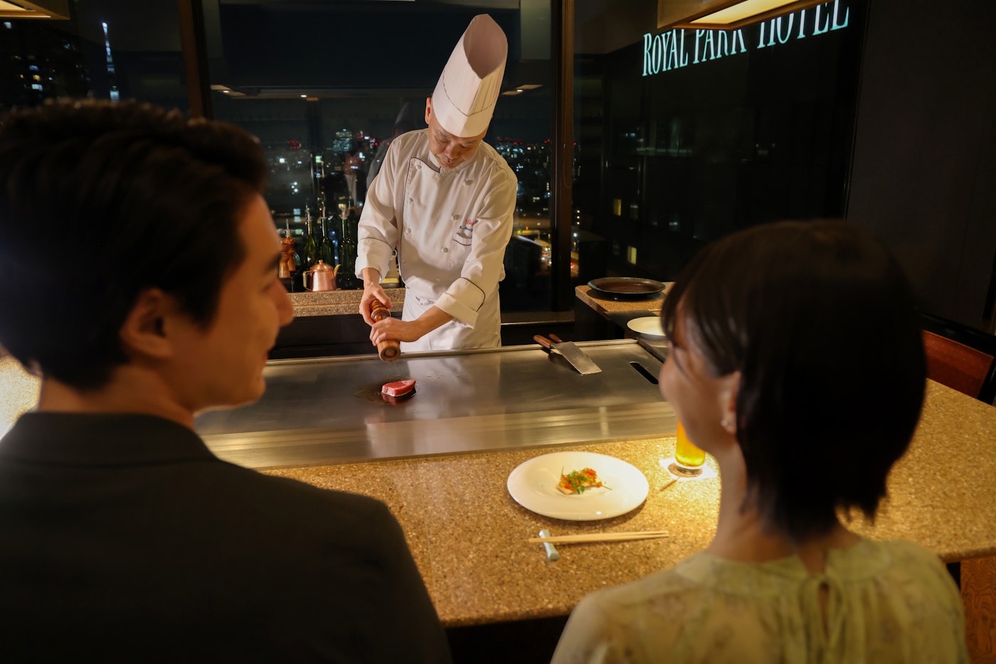 鉄板焼 すみだ、日本料理 源氏香、中国料理 桂花苑から選べる特別ディナーコース ※夕食付の場合