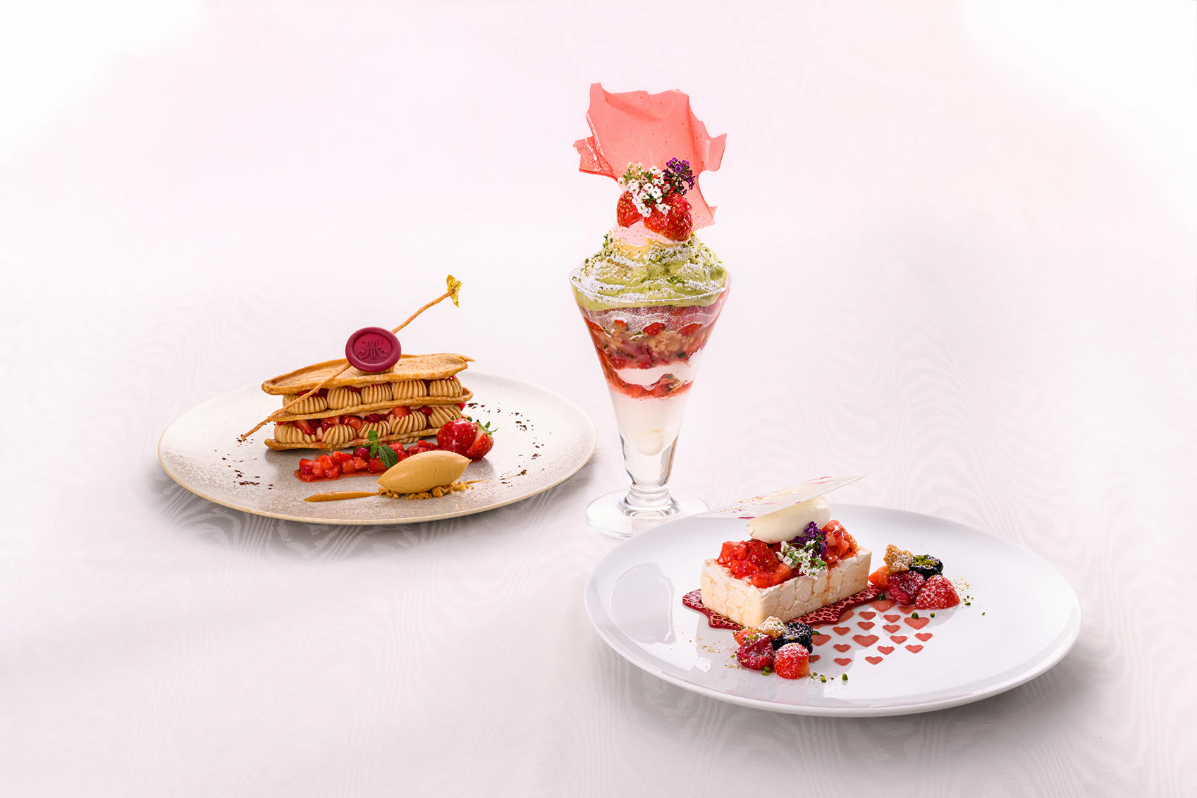 【季節のデザート】苺の魅力を引き出す、3種のデザートコレクション