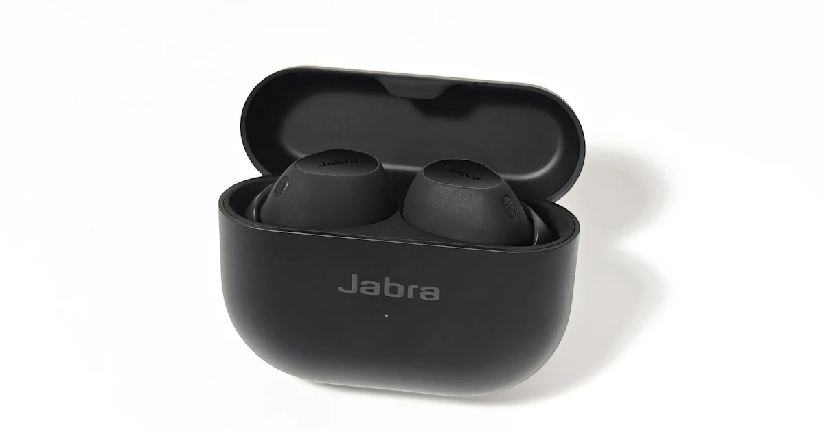 Jabra Elite 10のケースと本体