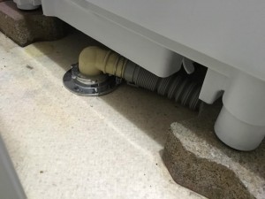 洗濯機でつまりが起きた際に業者に依頼すべき４つのケース