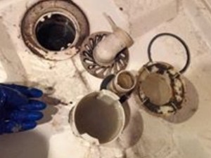 洗濯機でつまりが起きた際に業者に依頼すべき４つのケース