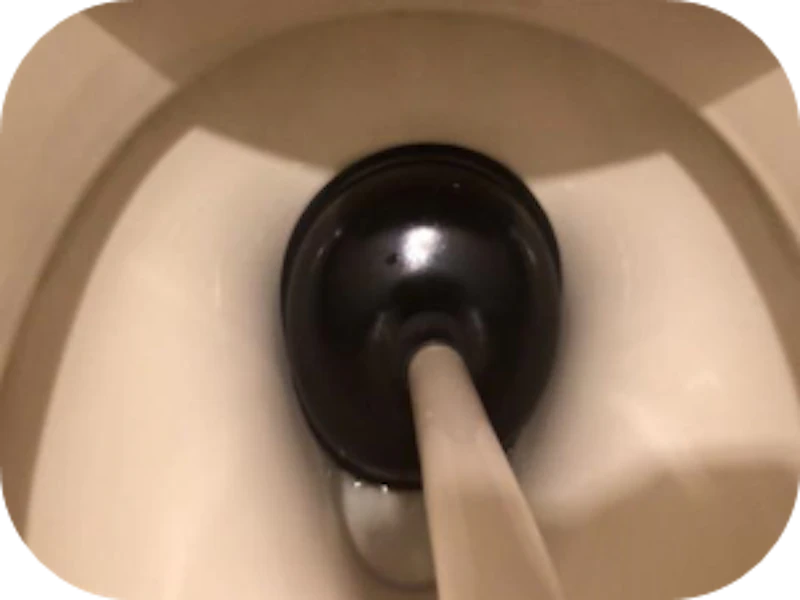 ラバーカップを使ったトイレつまりの直し方
