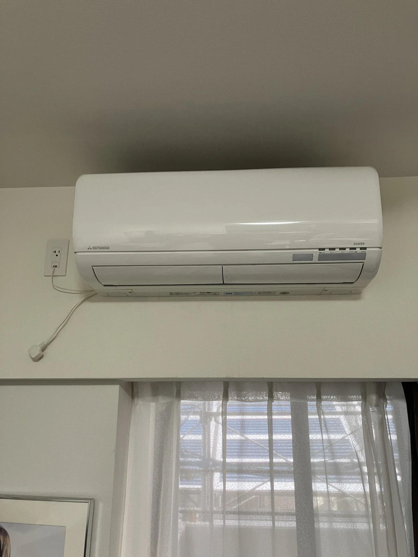 エアコン修理をメーカーに頼むと何日待ち？即日修理できる民間業者との違いを比較