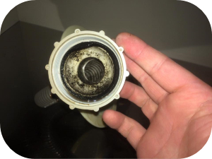 流しのつまりを一瞬で解消する５つの簡単な方法