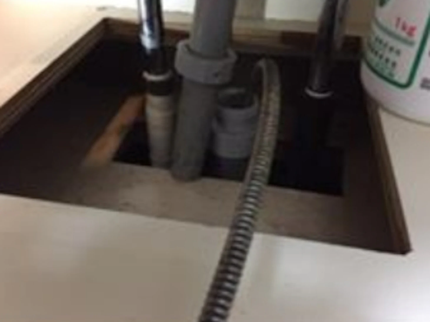 台所の排水溝でつまりが起きた際の料金相場