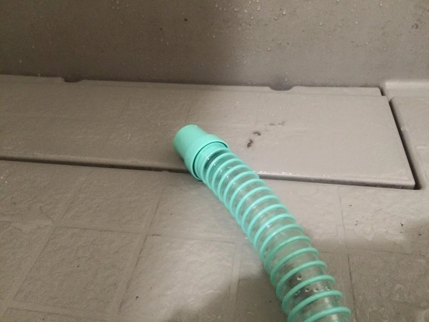 洗濯機の排水ホースを延長する方法