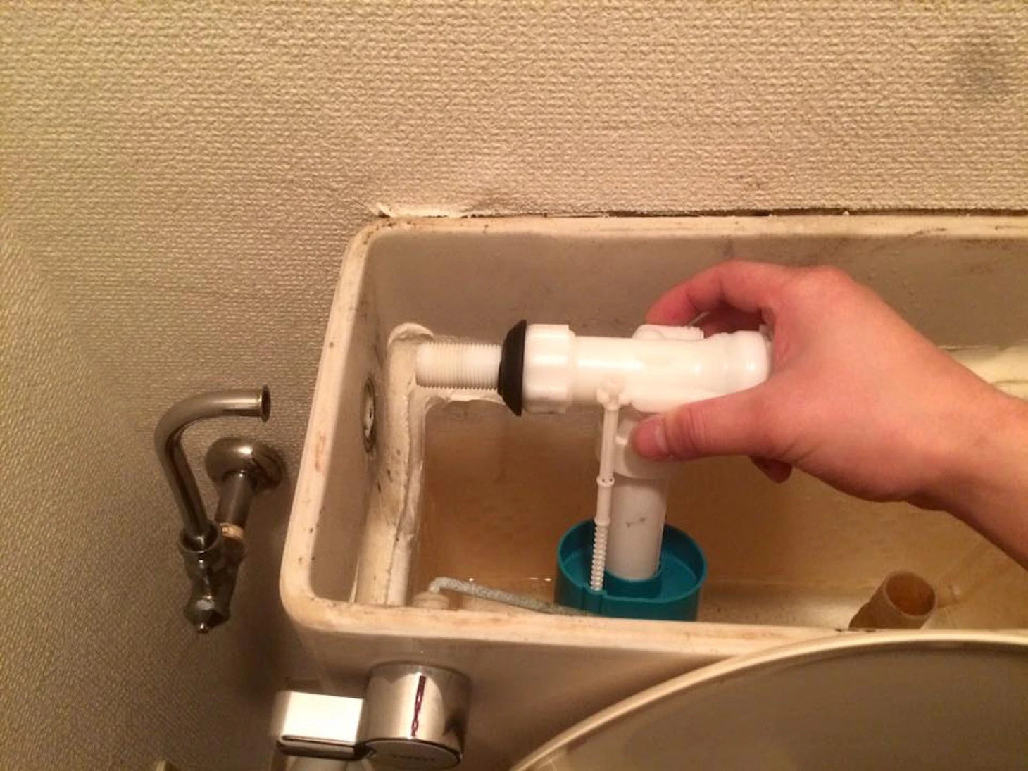 ボールタップの交換方法