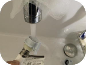 洗濯機の給水ホースから水漏れしている場合の修理方法