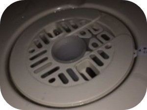超簡単！洗濯機の排水口つまりを解消する手順