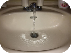 洗面所の排水溝掃除の仕方