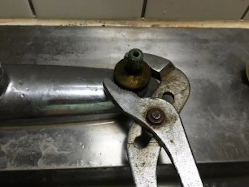 水道のパッキンを交換する方法
