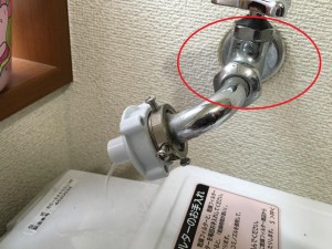 洗濯機の水漏れを業者に依頼すべき5つのケース