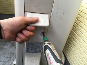 女性でも出来る!引っ越し時のエアコンの取り外し方
