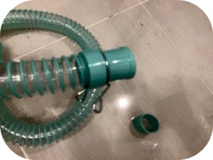 洗濯機の排水ホースを交換する方法