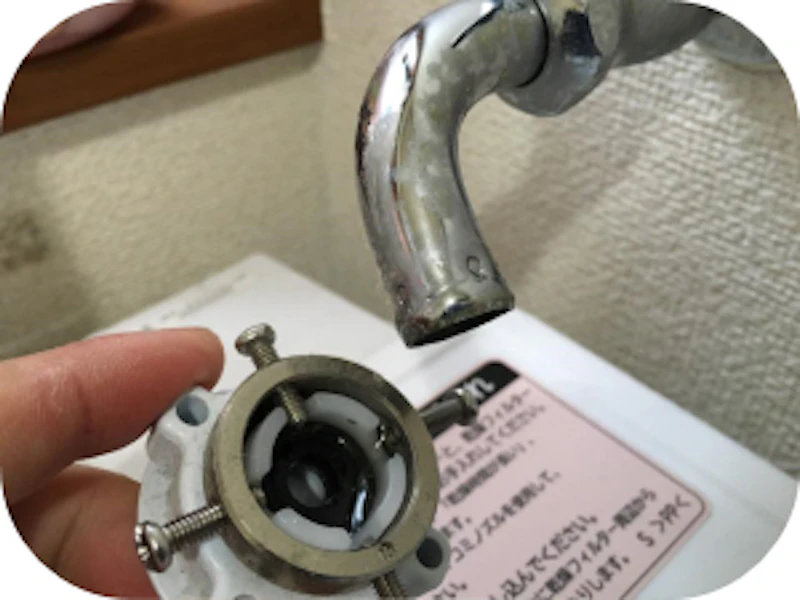 洗濯機で起こる水漏れの原因と修理方法