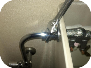 覚えておきたい！トイレ便座の外し方
