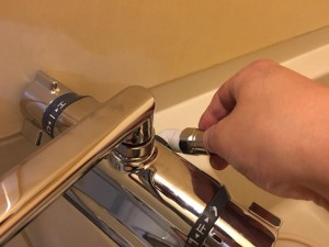 風呂の蛇口を交換する方法