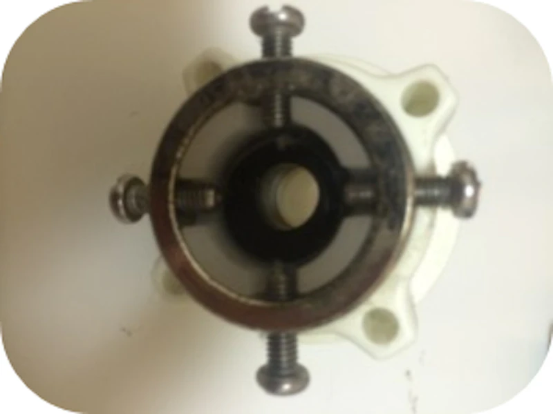 洗濯機の給水ホースから水漏れしている場合の修理方法