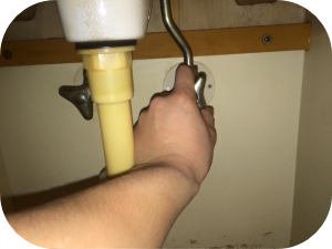 5分で出来る!洗面台排水パイプの交換方法