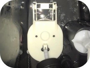 トイレタンクのフロートバルブの交換方法